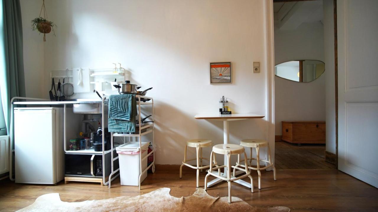Retro Studio Brussels Luaran gambar